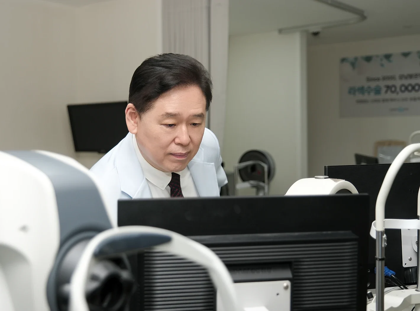 자녀를 대하는 부모의 마음으로.
